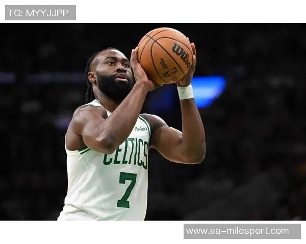 杰伦布朗全能表现助力球队获胜22投10中罚球7中9贡献30分8板8助 杰伦布朗全能表现助力球队获胜22投10中罚球7中9贡献30分8板8助