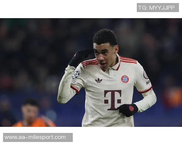 穆西亚拉提前结束假期重返拜仁训练基地全力备战新赛季 穆西亚拉提前结束假期重返拜仁训练基地全力备战新赛季