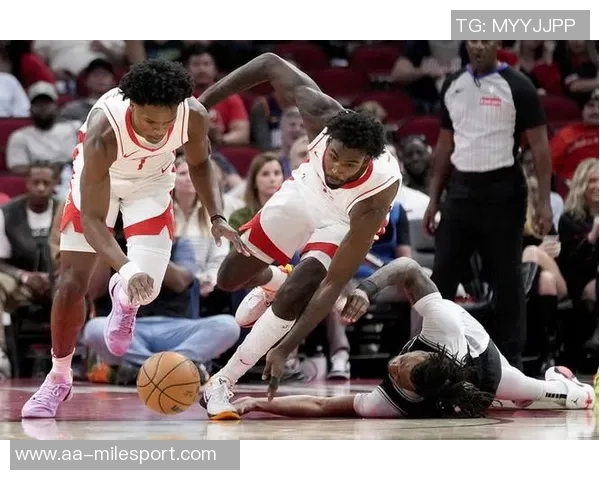 斯通谈球队年轻球员受关注称其他球队频频询问