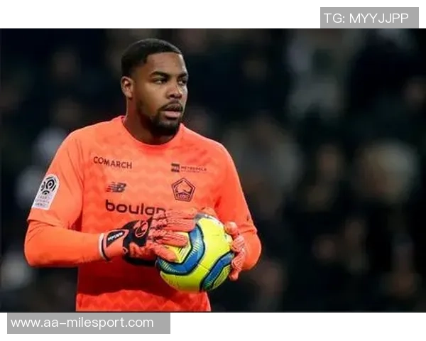 扎帕科斯塔远射险些破门迈尼昂飞身扑救化解危机