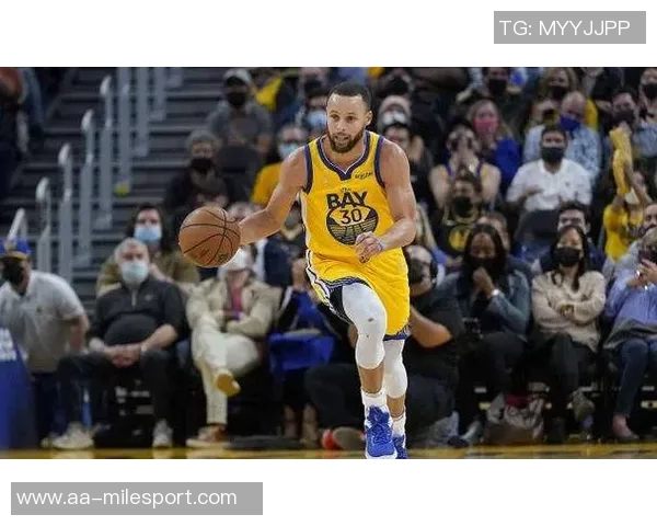 勇士队今日八人得分上双展现酣畅淋漓的进攻风采引发球迷热烈讨论