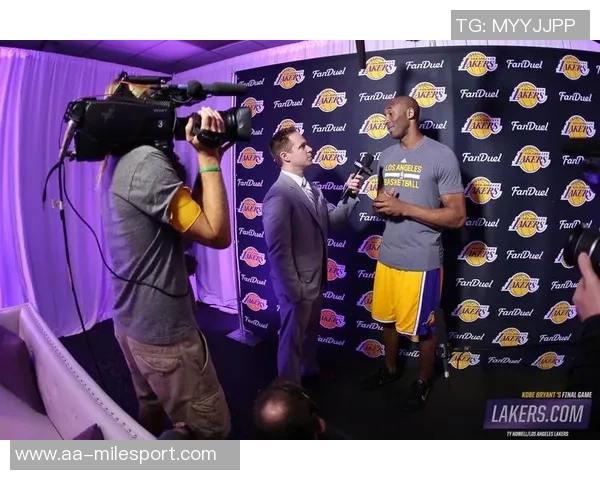 夸梅痛批湖人管理层将科比更衣室位置让给詹姆斯是对历史的亵渎 夸梅痛批湖人管理层将科比更衣室位置让给詹姆斯是对历史的亵渎